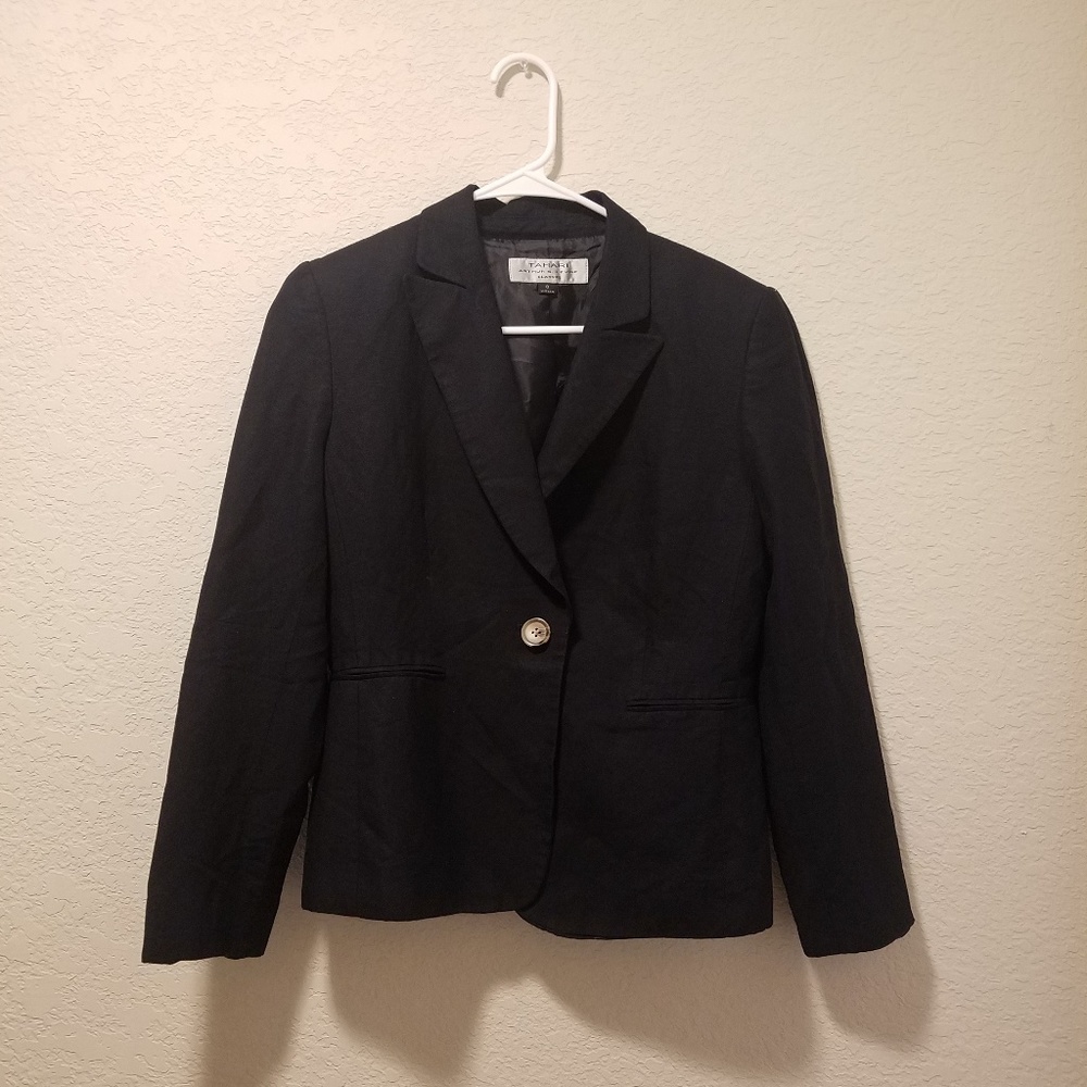 Black Jacket TAHARI